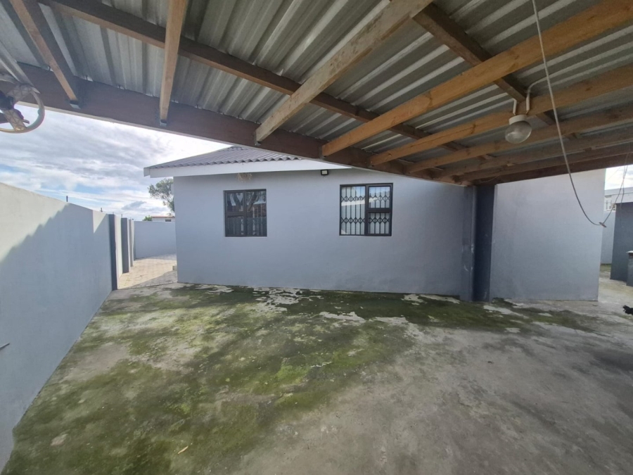2 Bedroom Property for Sale in New Brighton Eastern Cape
